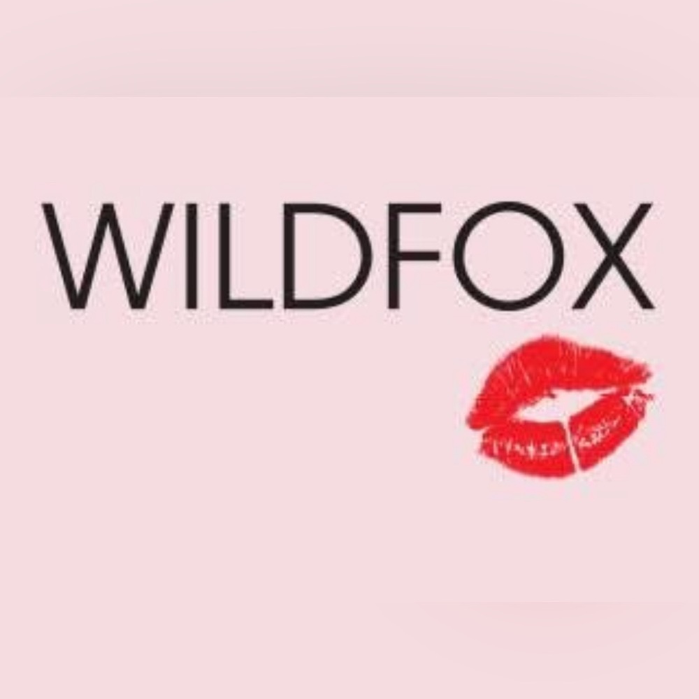NWT WILDFOX Top - All Bids are Binding Sale - no cancels - NWT WILDFOX Surprise
